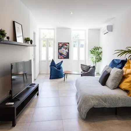 Maxbnb - Climatise - Grand 37m2 & Terrasse 30m2 - Est Apartment