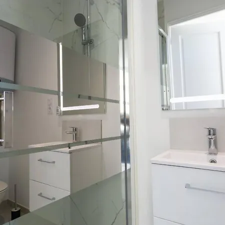 Maxbnb - Climatise - Grand 37m2 & Terrasse 30m2 - Est * Toulon