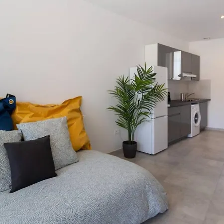 아파트 Maxbnb - Climatise - Grand 37m2 & Terrasse 30m2 - Est *